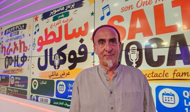 Avec Bernard Massuir,  en tournée dans les centres Fedasil