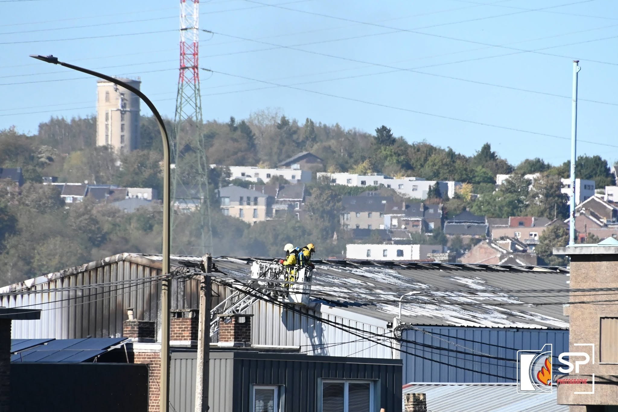 Un incendie important à Sclessin : les habitants invités à rester confinés