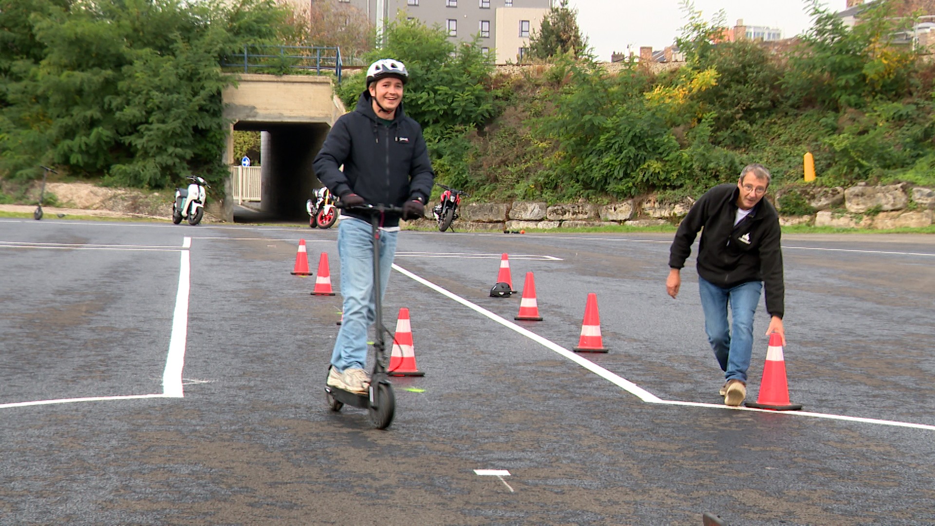 Augmentation du nombre d'accidents de trottinettes électriques : FEDEMOT lance des formations et de la sensibilisation