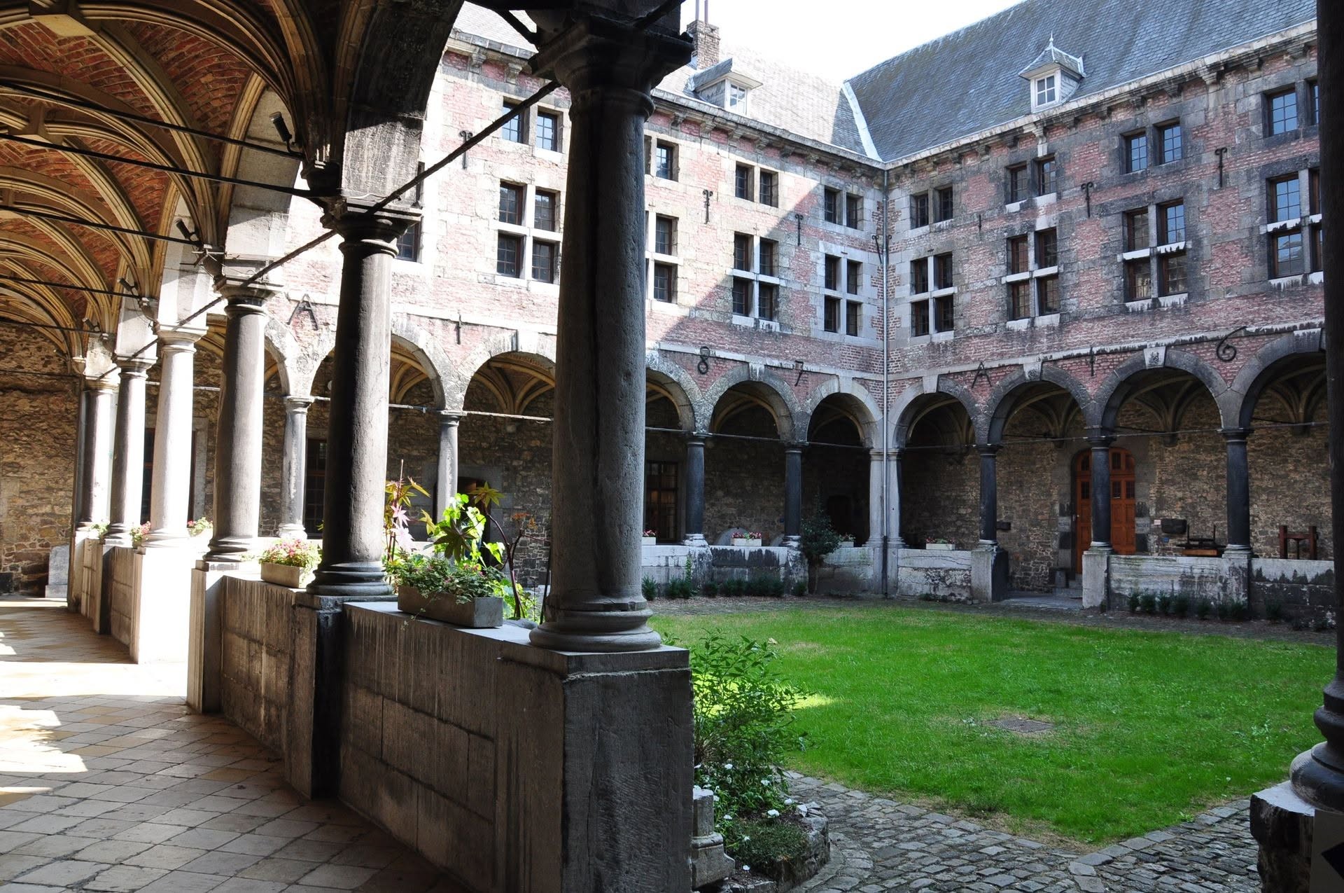 Ancien couvent des Frères mineurs et Maison du Gouverneur : un hôtel demain ?