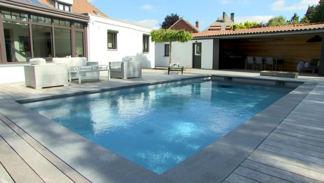 La crise sanitaire dope la vente de piscines