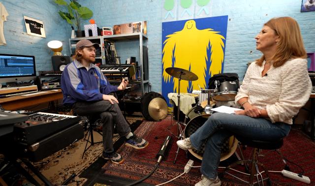 avec The Feather,  le projet solo de Thomas Médard