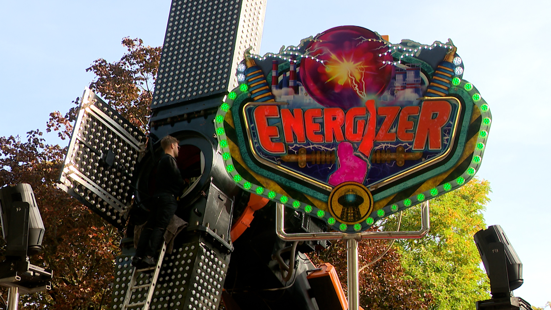 Derniers préparatifs à la Foire de Liège