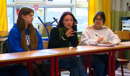 Athénée Léonie de Waha : les élèves votent la poursuite de la grève après une journée de dialogue