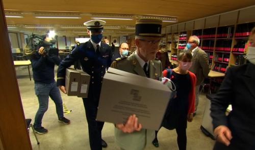 Archives volées : restitution à la France