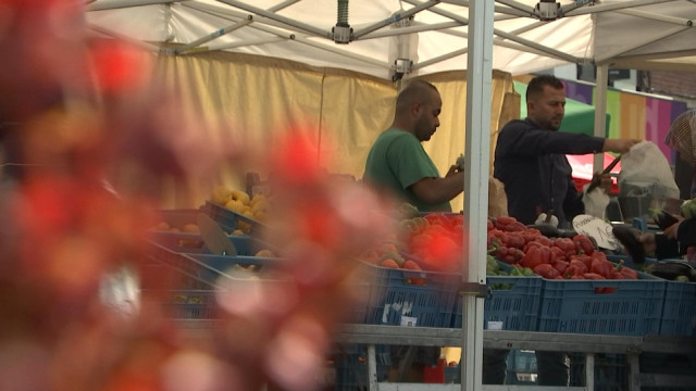 Canicule : sur les marchés, on s'adapte aussi