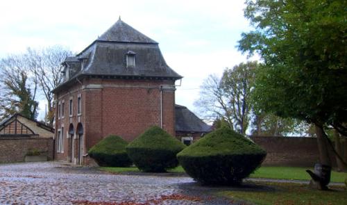 Château de Waroux : une brasserie et un gîte en 2023