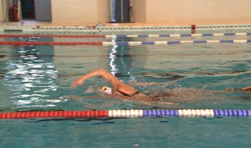 Confinement aquatique: Valentine Dumont garde la forme!