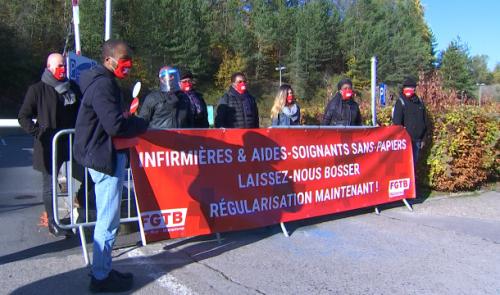 Des soignants sans-papiers privés d'exercer !