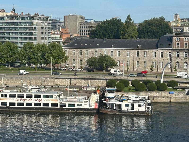 "Le Pays de Liège" a quitté le port des yachts