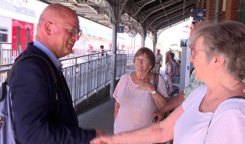 Le ministre Crucke en visite à Waremme