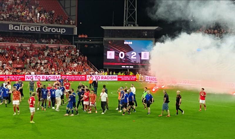 Des débordements après la défaite 0-2 du Standard face à Charleroi
