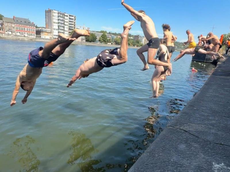 100 personnes ont fait le grand saut dans la Meuse ce dimanche