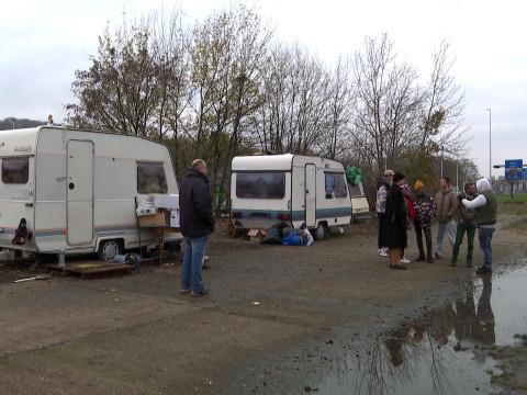 Caravanes à Angleur : l'asbl Benoit et Michel appelle aux dons 