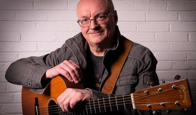 Le guitariste Jacques Stotzem nous présente son nouvel album "Handmade"
