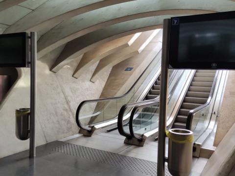 Le trafic des trains momentanément interrompu à cause d'un incendie à Liège-Guillemins