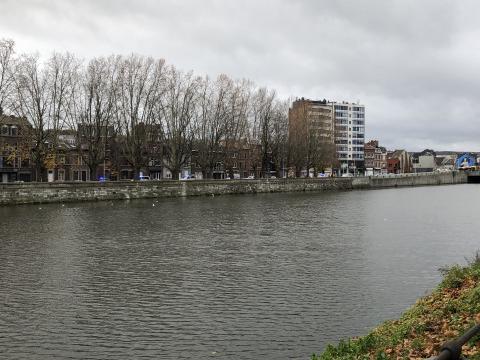Liège : une grenade au Quai Bonaparte !