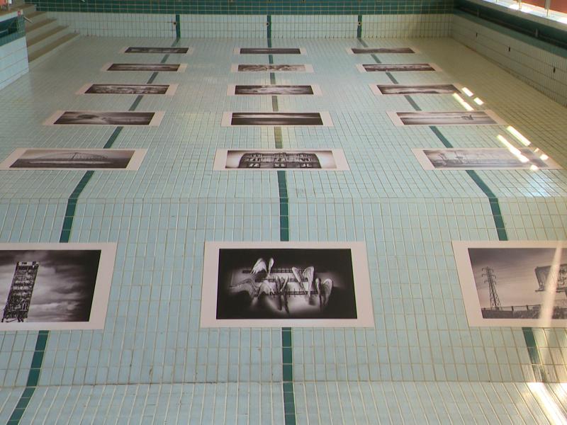 Le Sepia Imaginarium de Bruno D'Alimonte à la piscine de Hannut