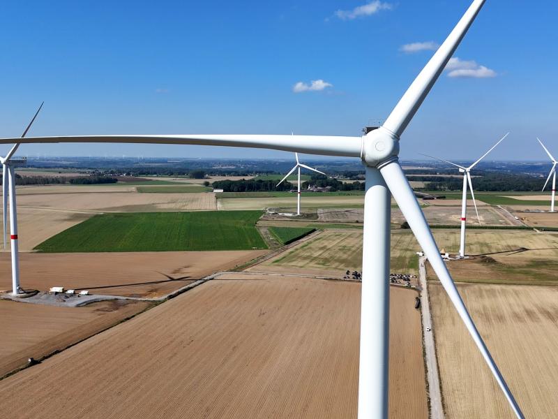 Cinq éoliennes inaugurées à Engis
