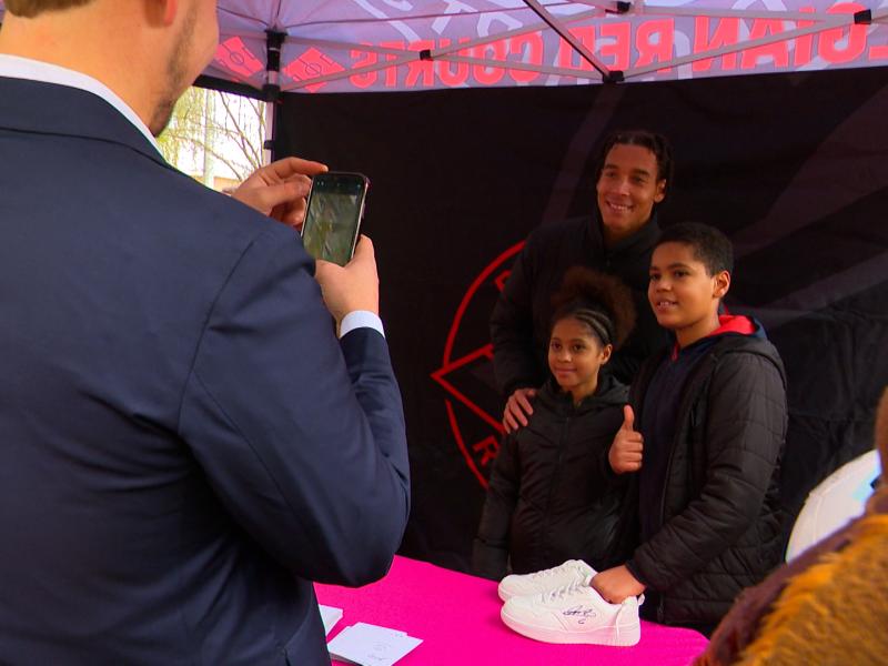 Axel Witsel inaugure un Red Court à Angleur