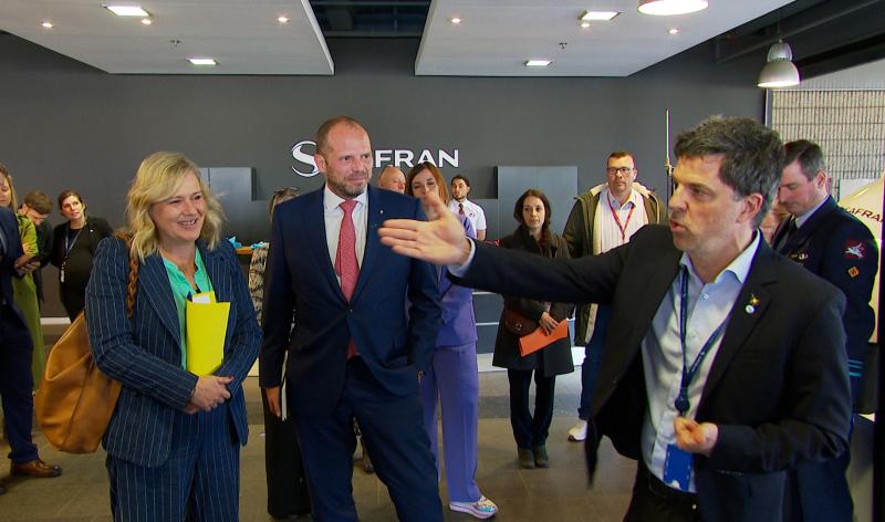 Visite ministérielle chez Safran Aero Boosters