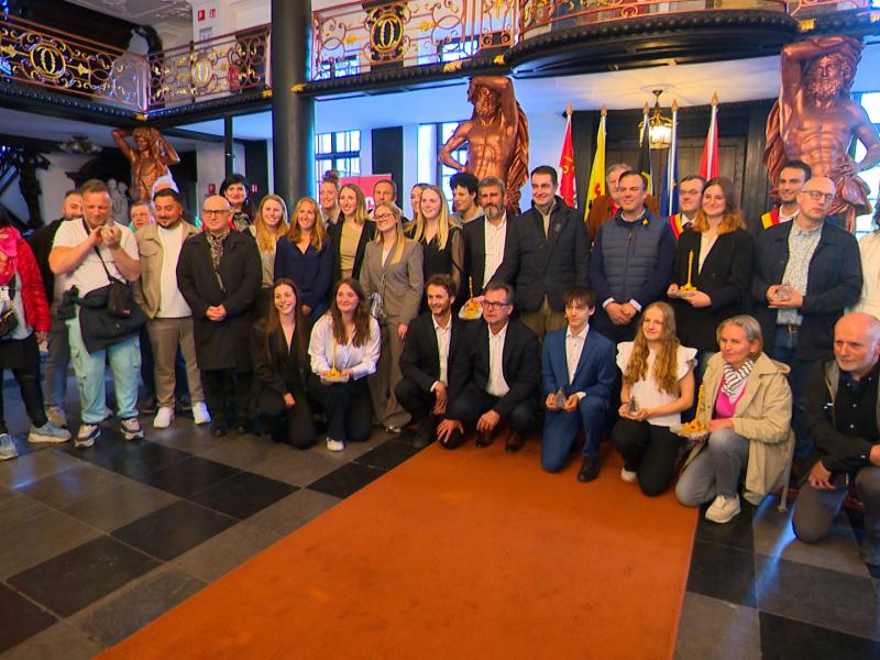 Lucie Napolitano et Arnaud Dely reçoivent le Perron d'or 2024