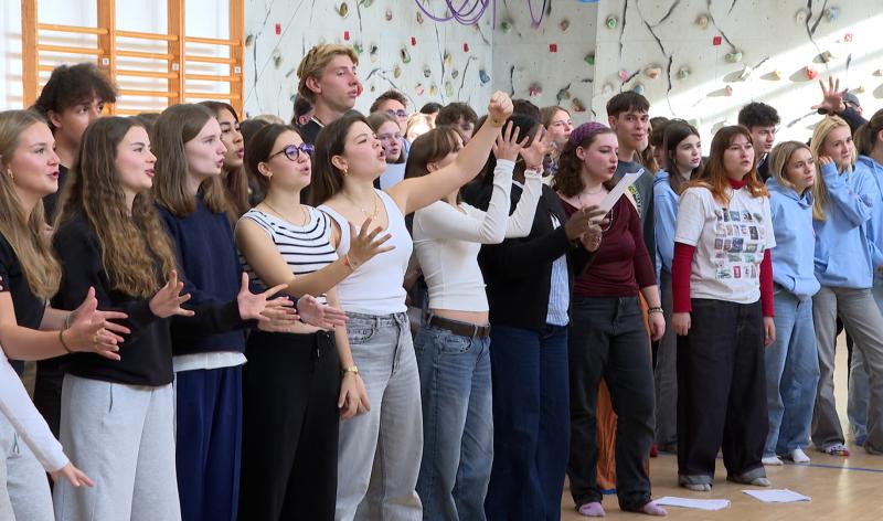 140 ados chantent les 85 ans des Jeunes Musicales