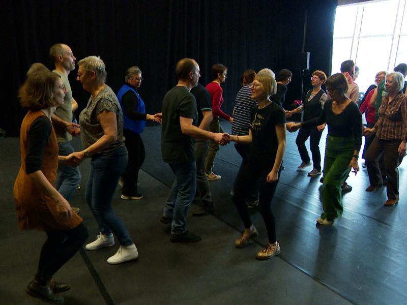 Du folklore au dancefloor : les danses wallonnes en mouvement
