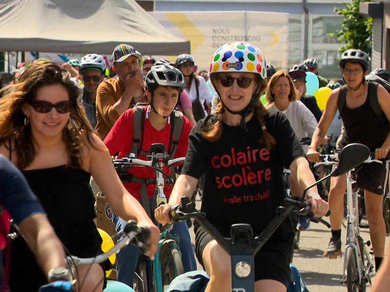 Des enseignants débutent un périple de 168 km à vélo pour livrer leurs revendications