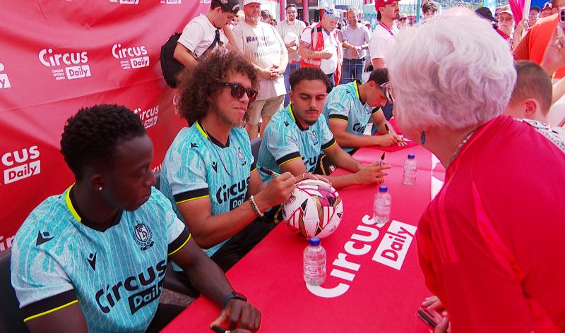 Fan Day : le Standard retrouve ses supporters avant la reprise