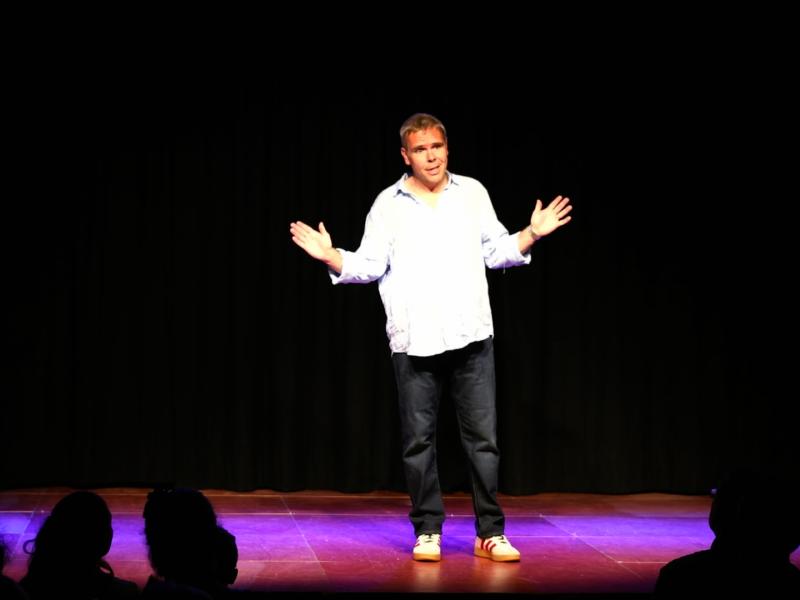 "Stable ... enfin à peu près" : spectacle intimiste et à succès
