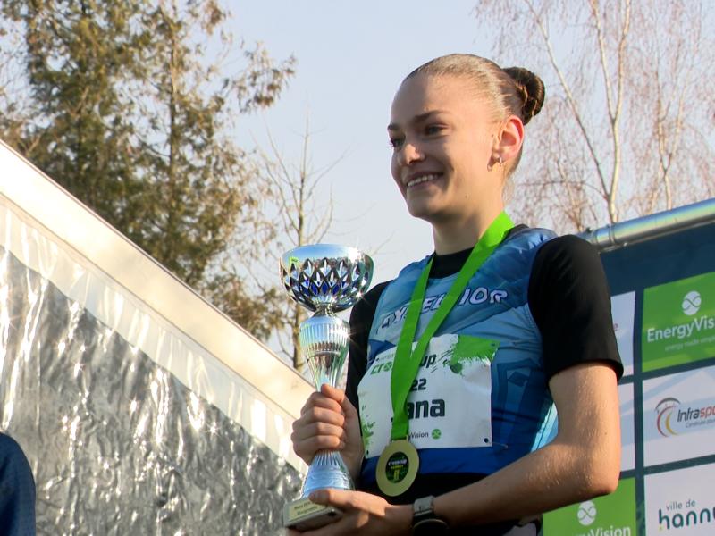 Cross de Hannut: Jana Van Lent pour l'histoire et succès ensoleillé