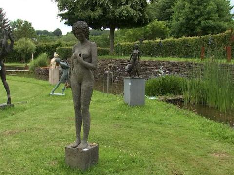 "Pas à Pas", découvrez 300 sculptures exposées en plein air