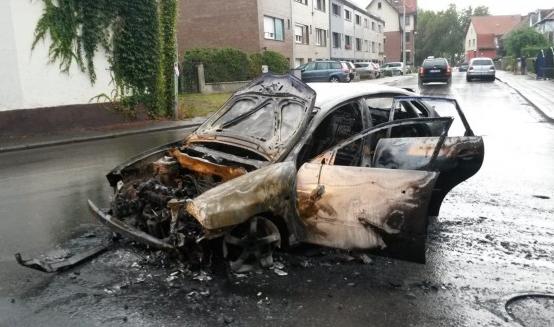 Véhicule incendié à Liège