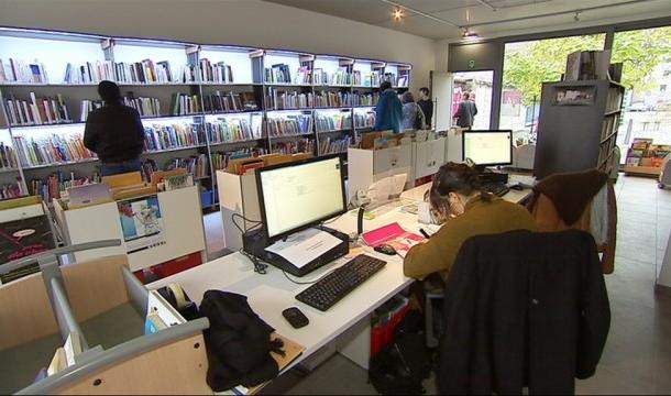 Nouvelle bibliothèque dans l'écrin ouvert de Saint Léonard 