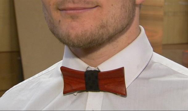 Elégance masculine : le noeud pap' en bois 