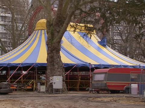 Baladins du Miroir : ils installent leur chapiteau au parc d'Avroy 