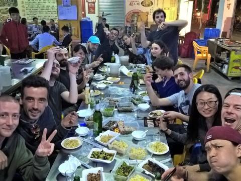La déjantée tournée chinoise des R Tardataires (vidéo)
