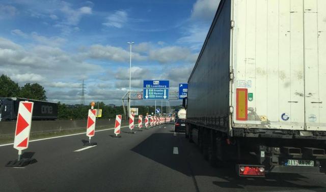 Tranchée de Cheratte : énormes bouchons dÍ» à des retards de travaux