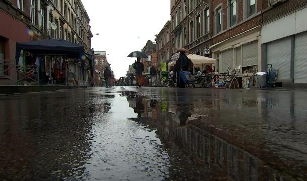 La pluie a eu raison de la brocante du 15 aoÍ»t