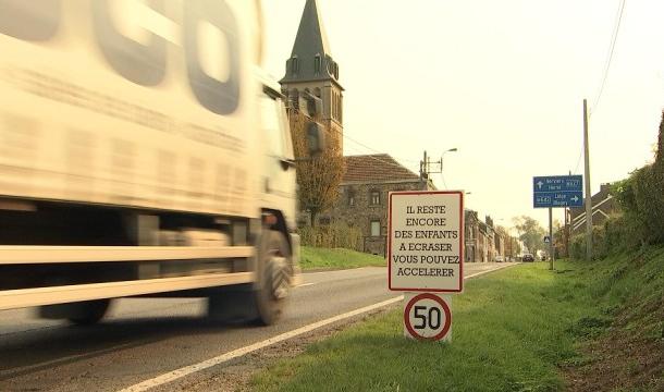 Julémont : il reste des enfants à écraser, vous pouvez accélérer ! 