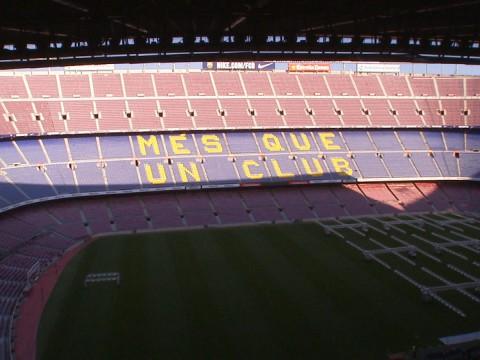 Sécurité : pas plus de policiers au Camp Nou de Barcelone qu'à Sclessin !