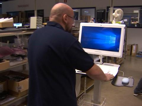 Assembleur de matériel informatique, Celem a 30 ans 