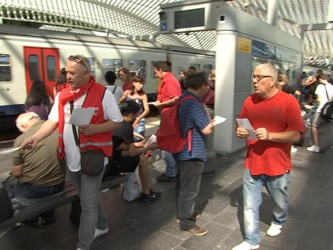 Grève SNCB : action des cheminots à la gare des Guillemins