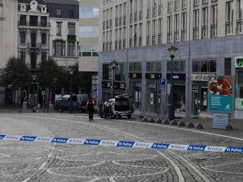 Une fuite de gaz place Saint Lambert ? Non !