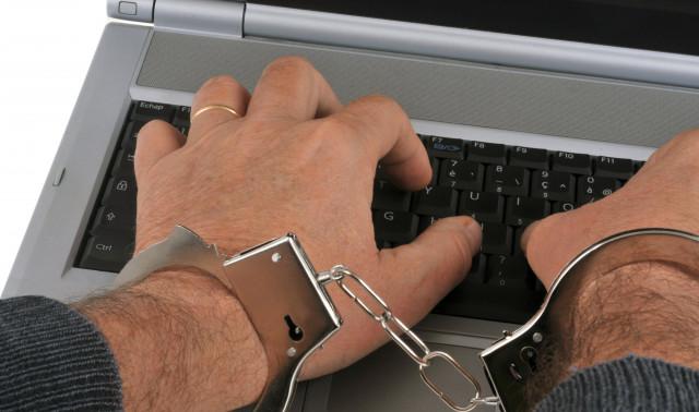 Un auteur d'escroqueries sur Internet condamné à 10 mois avec sursis