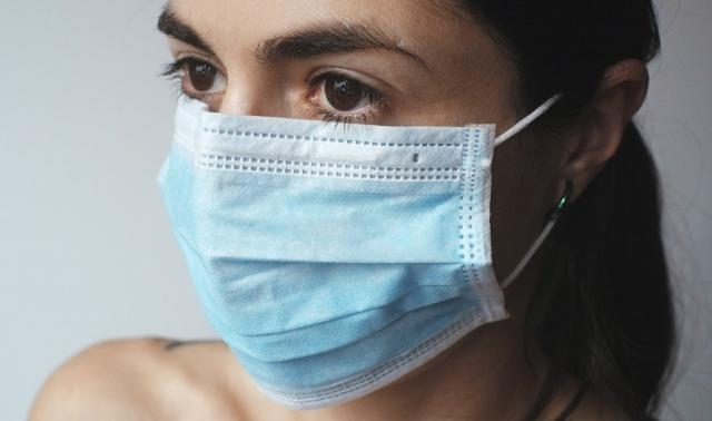 Masques : pas question d'en imposer le port partout pour la Province ! 
