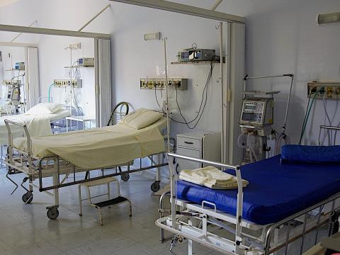Les admissions à l'hôpital en hausse mais l'occupation des lits reste limitée