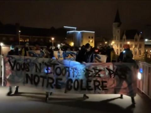 Manifestation de désobéissance au couvre-feu