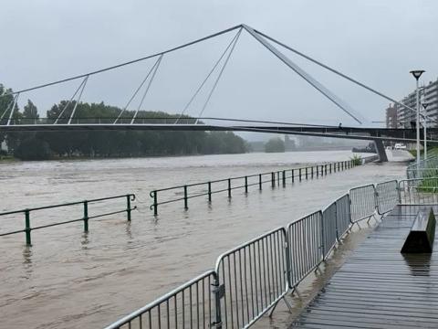 Des plongeurs des pompiers d'Anvers en renfort en province de Liège